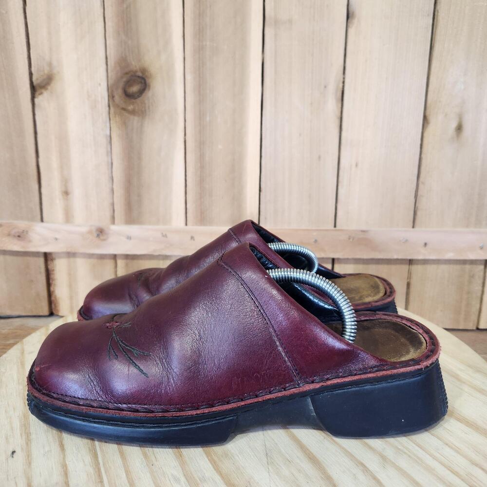 Naot Clog Shoes Womens 8 39 Red Leather Embroidered Comfort Slip On Walking